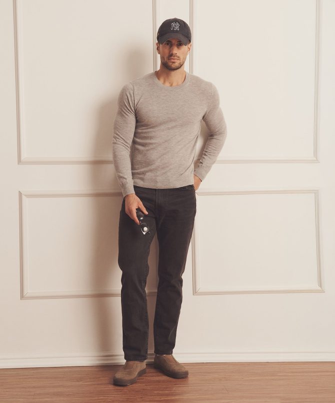 Super Fine Cashmere Long Sleeve Crewneck - Image 15