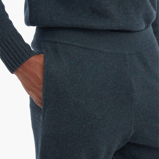 Recycled Cashmere Jogger - Image 19