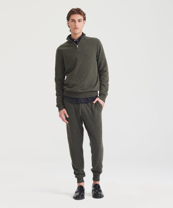 Off-Duty Cashmere Jogger - Image 10