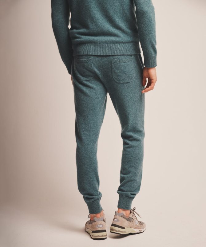 Off-Duty Cashmere Jogger - Image 27