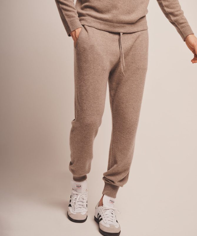 Off-Duty Cashmere Jogger - Image 7