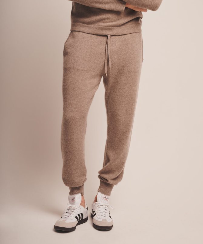 Off-Duty Cashmere Jogger - Image 30
