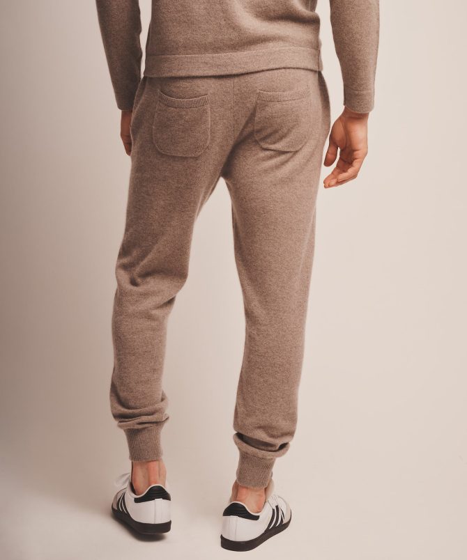 Off-Duty Cashmere Jogger - Image 31