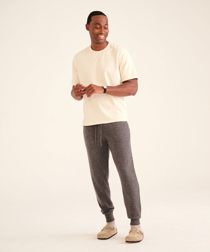 Off-Duty Cashmere Jogger - Image 37