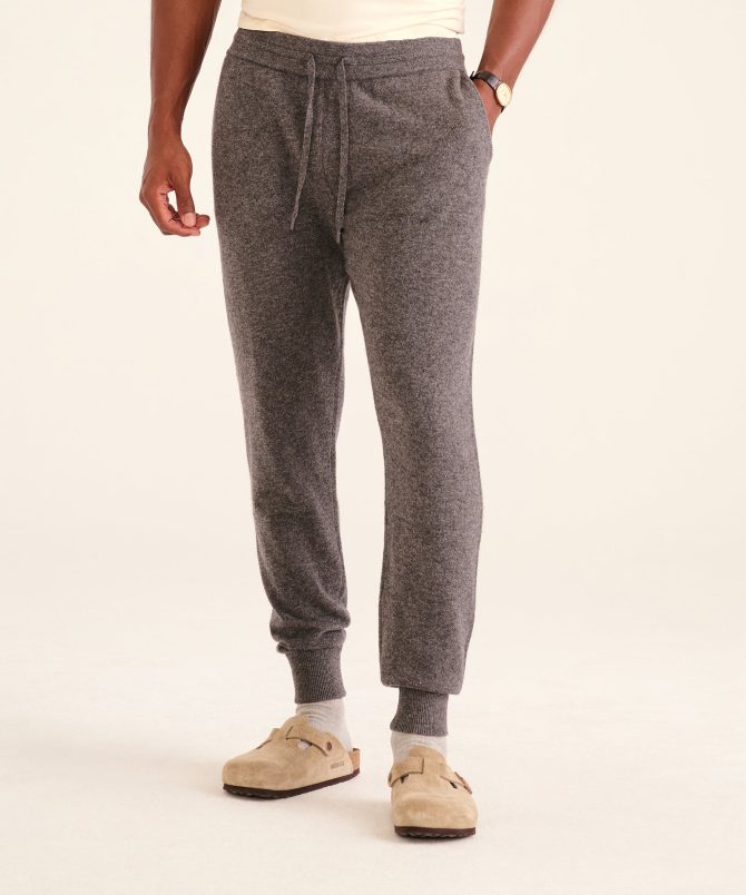 Off-Duty Cashmere Jogger - Image 5